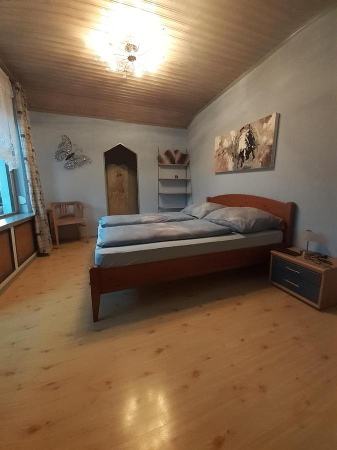 Appartment Andrea Eugendorf Bagian luar foto