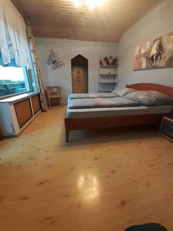 Appartment Andrea Eugendorf Bagian luar foto