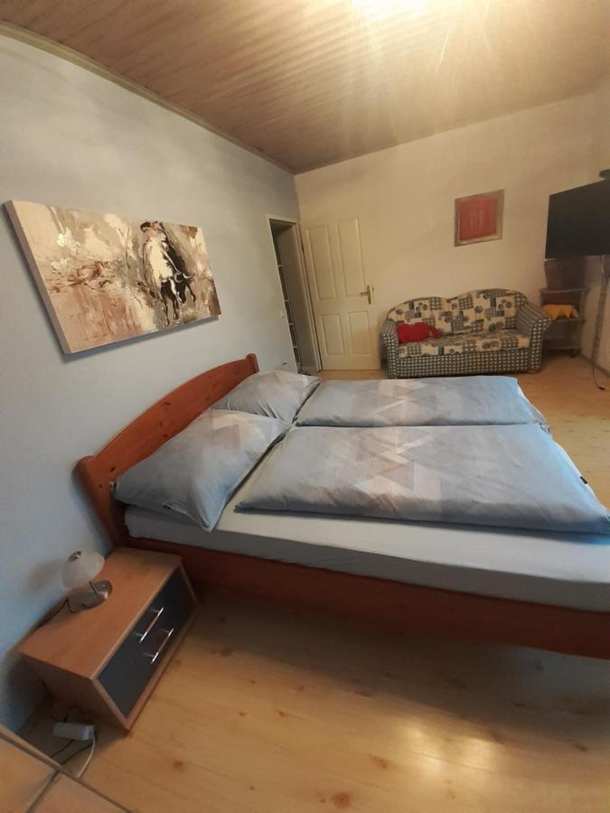 Appartment Andrea Eugendorf Bagian luar foto