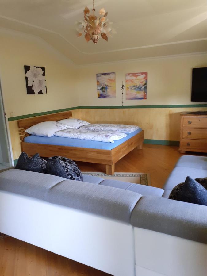 Appartment Andrea Eugendorf Bagian luar foto