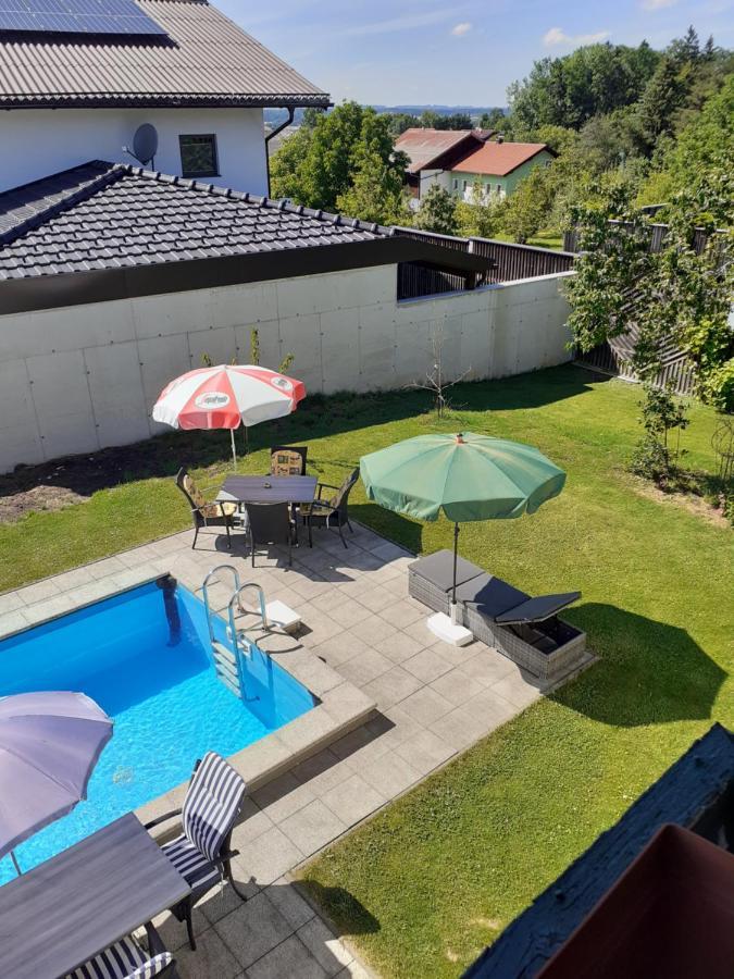 Appartment Andrea Eugendorf Bagian luar foto
